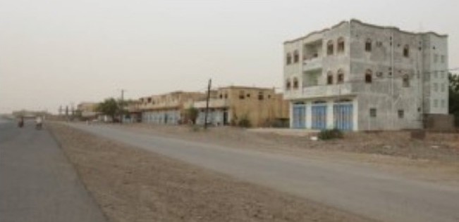 مليشيات الحوثي تمطرالأحياء السكنية بنيران أسلحتها الرشاشة في حيس جنوب الحديدة