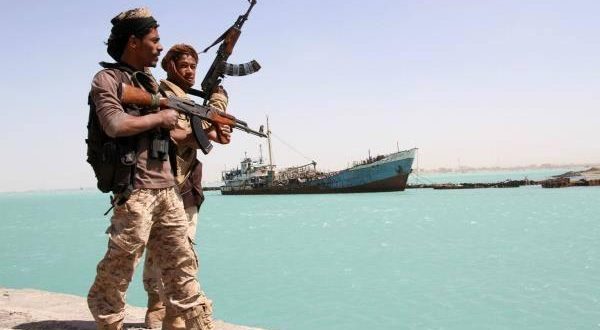 في حلقة نقاشية.. ناطق الوطنية يؤكد كارثية بقاء موانئ الحديدة بقبضة الحوثيين