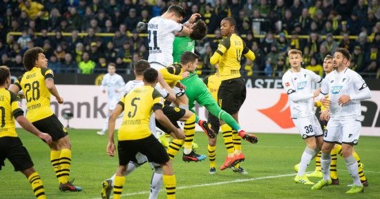 دورتموند يواجه مونشنغلادباخ.. وبايرن يسحق شالكة بثمانية أهداف نظيفة 1 دورتموند يواجه مونشنغلادباخ.. وبايرن يسحق شالكة بثمانية أهداف نظيفة