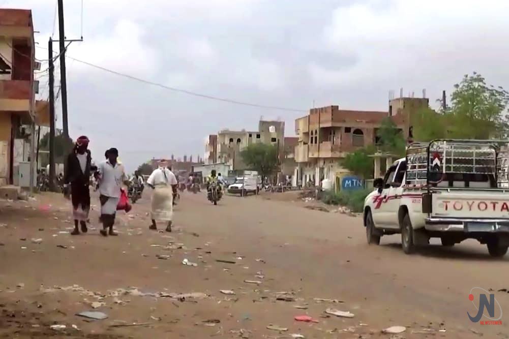 الحديدة.. مليشيات الحوثي تقصف بالمدفعيات أحياء سكنية بحيس 1 الحديدة.. مليشيات الحوثي تقصف بالمدفعيات أحياء سكنية بحيس