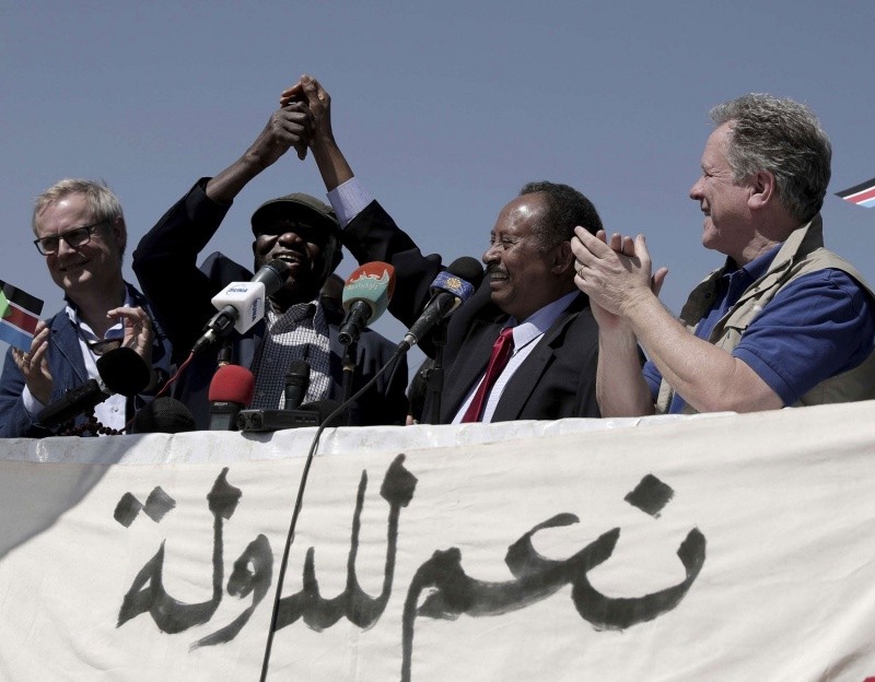 السودان.. اتفاق مفاجئ بين حمدوك والحلو على فصل الدين عن الدولة 1 اتفاق في السودان على فصل الدين عن الدولة
