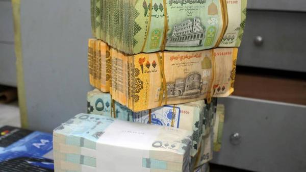 تحسن نسبي للريال مقابل العملات الأجنبية في أسواق الصرافة 1 تحسن نسبي للريال مقابل العملات الأجنبية في أسواق الصرافة