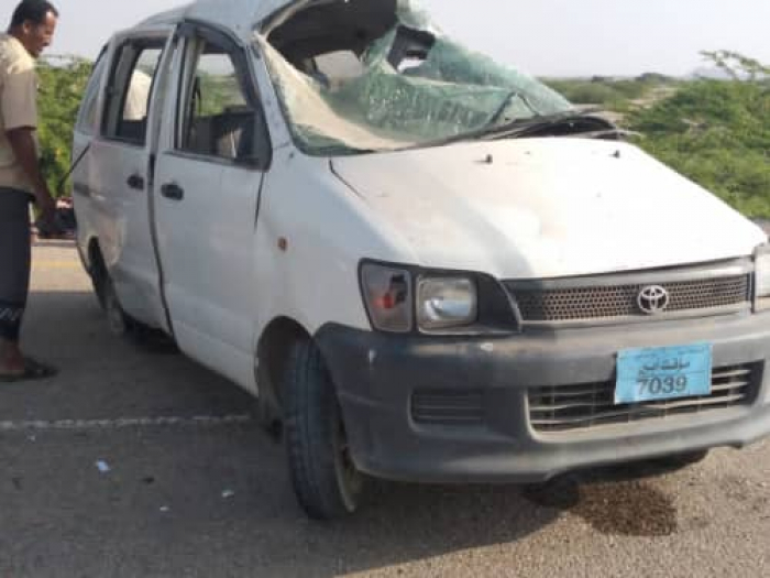 وفاة شخصين وإصابة أخرين بجروح بحادث مروري غرب أحور 1 وفاة شخصين وإصابة أخرين بجروح بحادث مروري غرب أحور