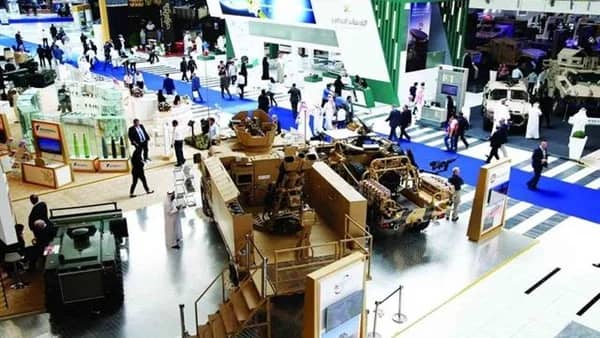 الإمارات: 17 قطعة بحرية عملاقة من 10 دول تشارك فى معرض "نافدكس 2021" 1 الإمارات: 17 قطعة بحرية عملاقة من 10 دول تشارك فى معرض "نافدكس 2021"