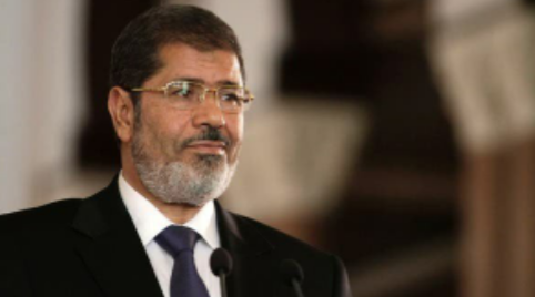 مصر .. إدراج مستشار مرسي و20 آخرين على قوائم الإرهاب