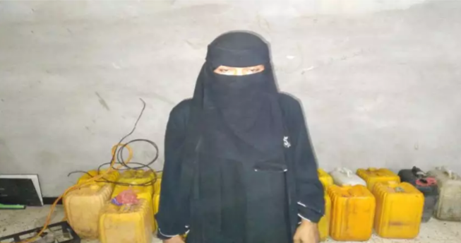 الاجهزة الامنية تضبط امراة تدير معمل لصناعة الخمور بين عدن ولحج 1 الاجهزة الامنية تضبط امراة تدير معمل لصناعة الخمور بين عدن ولحج