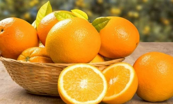 الإفراط في تناول البرتقال يسبب مشاكل كثيرة .. تعرف عليها 1 الإفراط في تناول البرتقال يسبب مشاكل كثيرة .. تعرف عليها