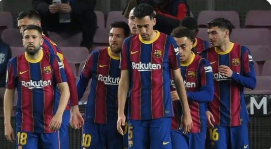 ميسي يقود برشلونة لاكتساح هويسكا برباعية في الليغا 1 ميسي يقود برشلونة لاكتساح هويسكا برباعية في الليغا
