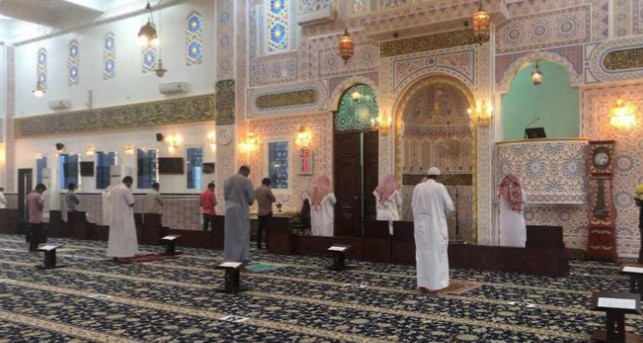 بعد ثبوت إصابات بكورونا بين المصلين .. السعودية تغلق 12مسجدا 1 بعد ثبوت إصابات بكورونا بين المصلين .. السعودية تغلق 12مسجدا