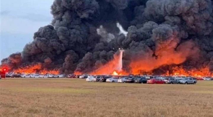 مصر.. حريق هائل يلتهم 13 سيارة في القاهرة 1 مصر.. حريق هائل يلتهم 13 سيارة في القاهرة