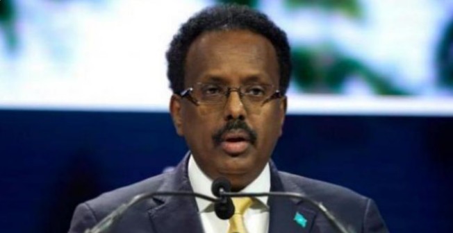 الرئيس الصومالي يعلن تراجعه عن قرار تمديد ولايته