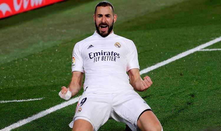بنزيمة يعود لصفوف المنتخب الفرنسي بعد غياب 6 سنوات