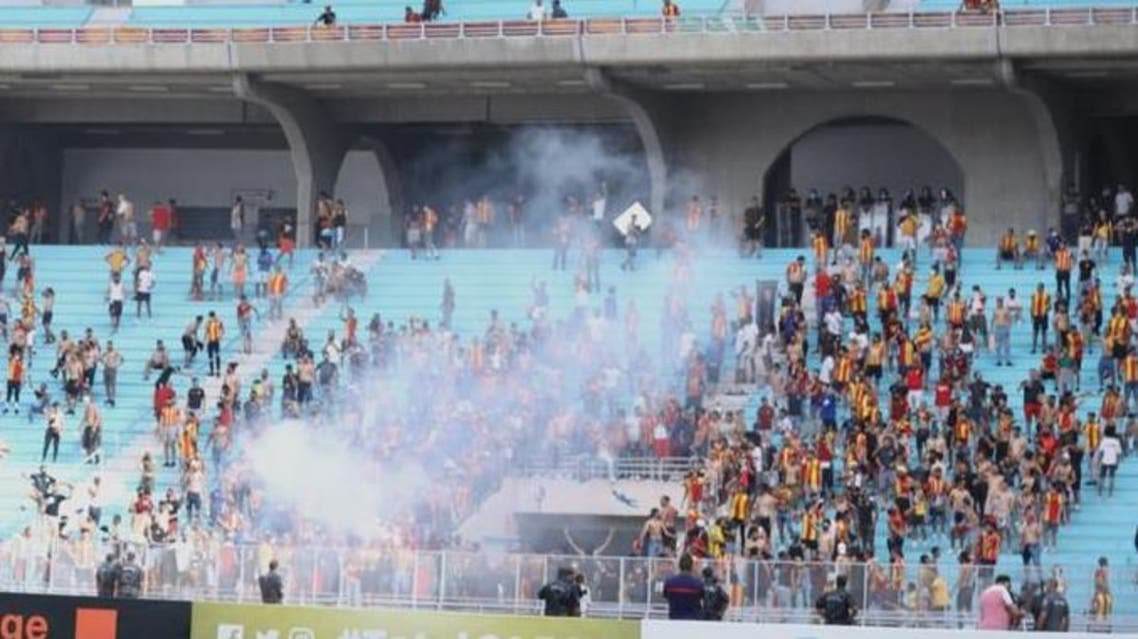 بسبب شغب الجماهير .. تأخر انطلاق مباراة الترجي والأهلي 1 بسبب شغب الجماهير .. تأخر انطلاق مباراة الترجي والأهلي