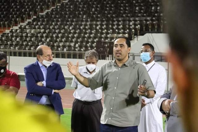 وزير الرياضة اليمني يمنح لاعبي منتخب الشباب مكافأة مالية بعد فوزهم على أوزباكستان 1 وزير الرياضة اليمني يمنح لاعبي منتخب الشباب مكافأة مالية بعد فوزهم على أوزباكستان