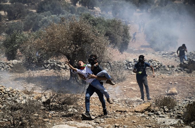 إصابة 400 فلسطينيا في مواجهات مع جيش الاحتلال بالضفة الغربية 1 إصابة 400 فلسطينيا في مواجهات مع جيش الاحتلال بالضفة الغربية