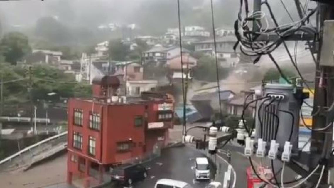 اليابان .. انهيار طيني ضخم يجرف منازل غرب طوكيو وفقدان 19 شخصاً 1 اليابان .. انهيار طيني ضخم يجرف منازل غرب طوكيو وفقدان 19 شخصاً