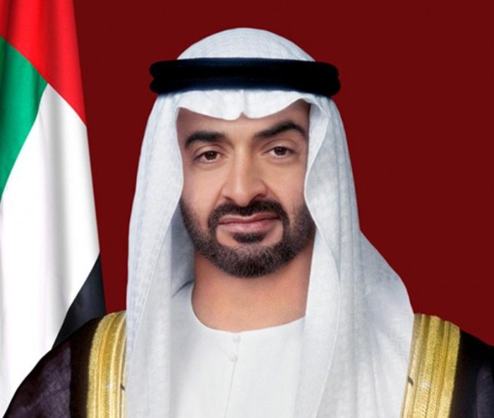 ولي عهد أبوظبي يؤدي صلاة العيد ويزور قبر الشيخ زايد 1 ولي عهد أبوظبي يؤدي صلاة العيد ويزور قبر الشيخ زايد