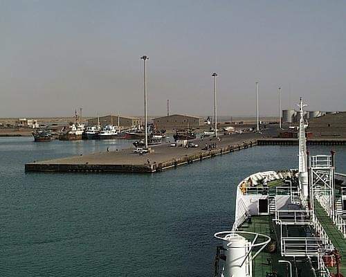 الشرعبي: ميناء المخا يستقبل اول سفينتين تجاريتين اليوم الاربعاء