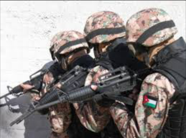 الأمن الأردني يحبط عملية تهريب مواد مخدرة قادمة من سوريا 1 الأمن الأردني يحبط عملية تهريب مواد مخدرة قادمة من سوريا