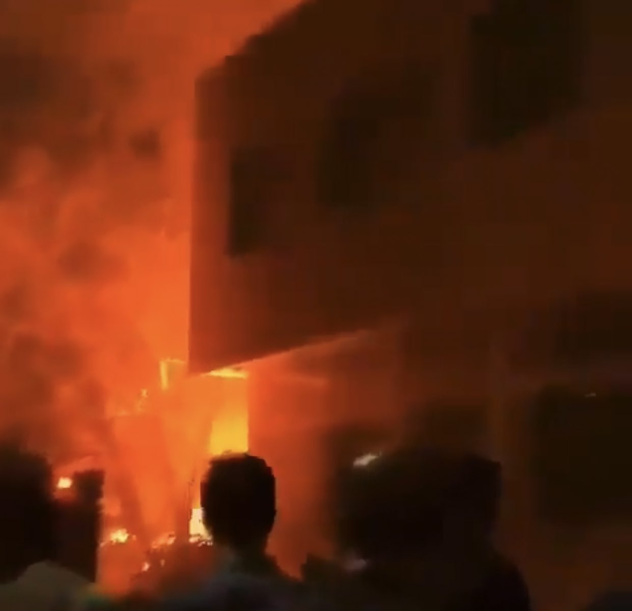 دوي انفجار شمال العاصمة الإيرانية طهران 1 دوي انفجار شمال العاصمة الإيرانية طهران