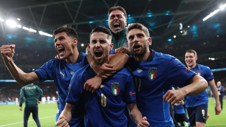 كأس أوروبا: إيطاليا تقصي إسبانيا بركلات الترجيح وتبلغ النهائي 1 كأس أوروبا: إيطاليا تقصي إسبانيا بركلات الترجيح وتبلغ النهائي