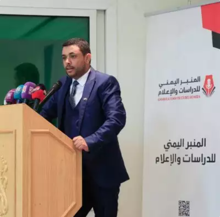 صحفي يمني: زعيم الحوثيين في طريقه لتصفية معارضيه في البرلمان 1 صحفي يمني: زعيم الحوثيين في طريقه لتصفية معارضيه في البرلمان