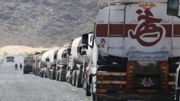 مافيا النفط الحوثية تحصر إستيراد وبيع المشتقات لقياداتها 1 مافيا النفط الحوثية تحصر إستيراد وبيع المشتقات لقياداتها