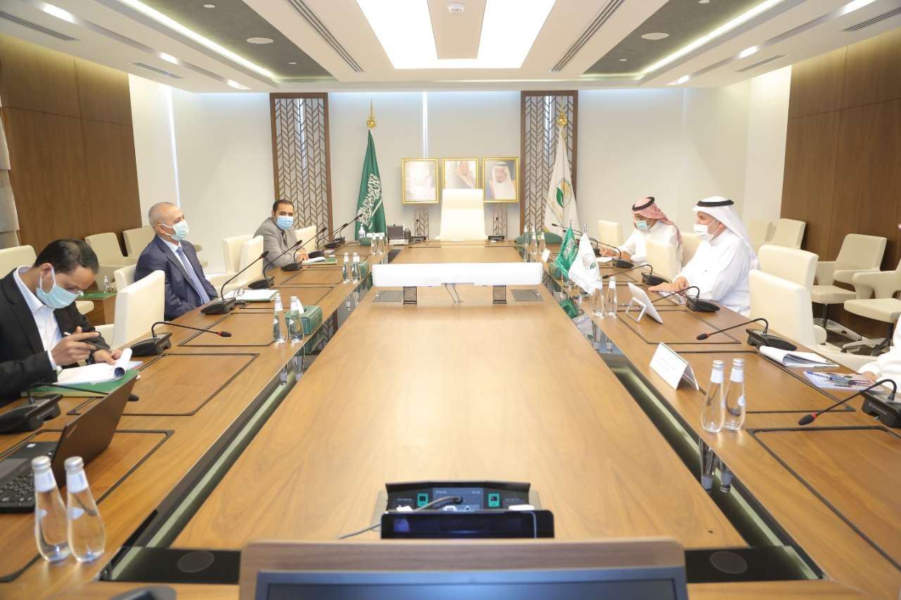الشرجبي يبحث مع الربيعة دعم مركز الملك سلمان لمشاريع المياه والبيئة في اليمن 1 الشرجبي يبحث مع الربيعة دعم مركز الملك سلمان لمشاريع المياه والبيئة في اليمن