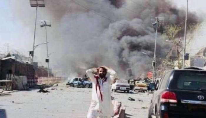 عشرات القتلى والجرحى بانفجار مسجد في أفغانستان 1 عشرات القتلى والجرحى بانفجار مسجد في أفغانستان