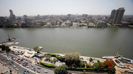 مصر .. سقوط حافلة بركابها في مياه النيل وقوات الإنقاذ تبحث عن ضحايا
