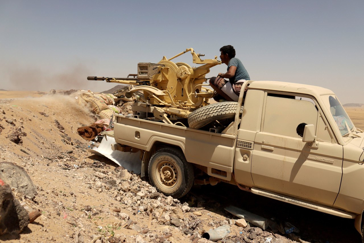 الجيش والقبائل يهاجمون المليشيات في جبهات جنوب مأرب بإسناد التحالف 1 الجيش والقبائل يهاجمون المليشيات في جبهات جنوب مأرب بإسناد التحالف