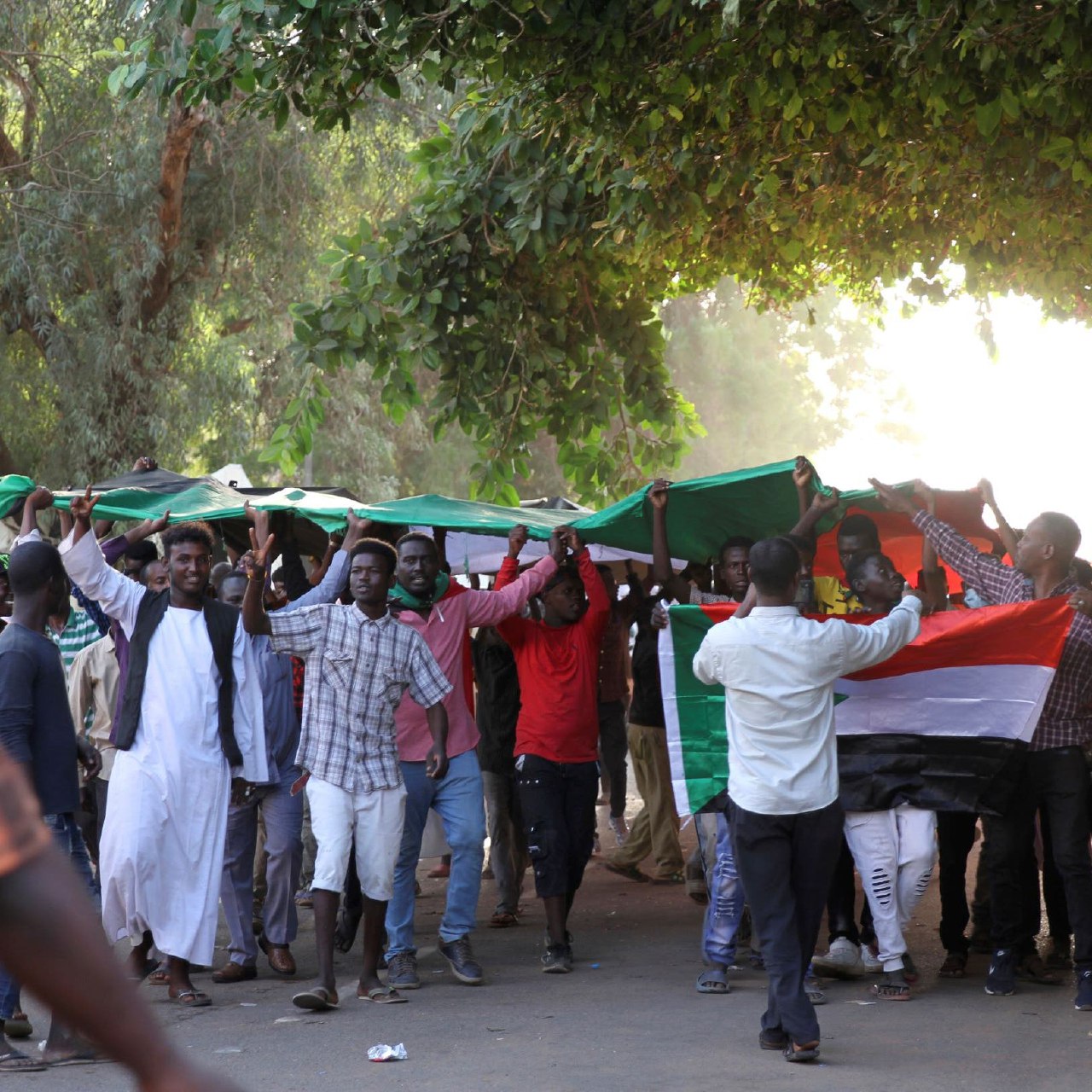 السودان .. تظاهرات مليونية وتأهب أمني 1 السودان .. تظاهرات مليونية وتأهب أمني