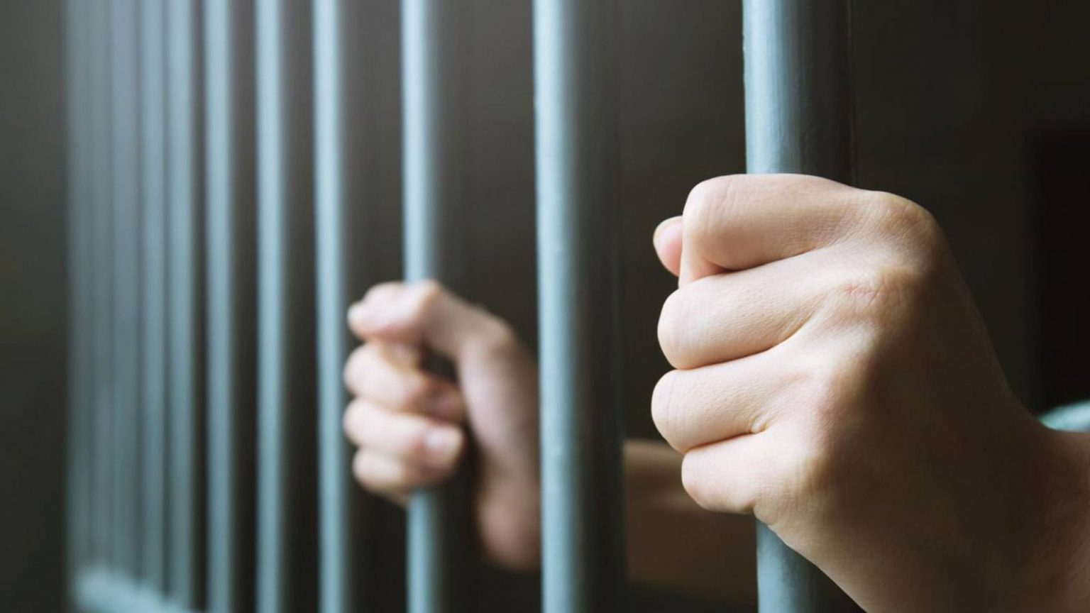 السعودية.. سجن شخص نشر رقم هاتف زميله في مواقع التواصل 1 السعودية.. سجن شخص نشر رقم هاتف زميله في مواقع التواصل