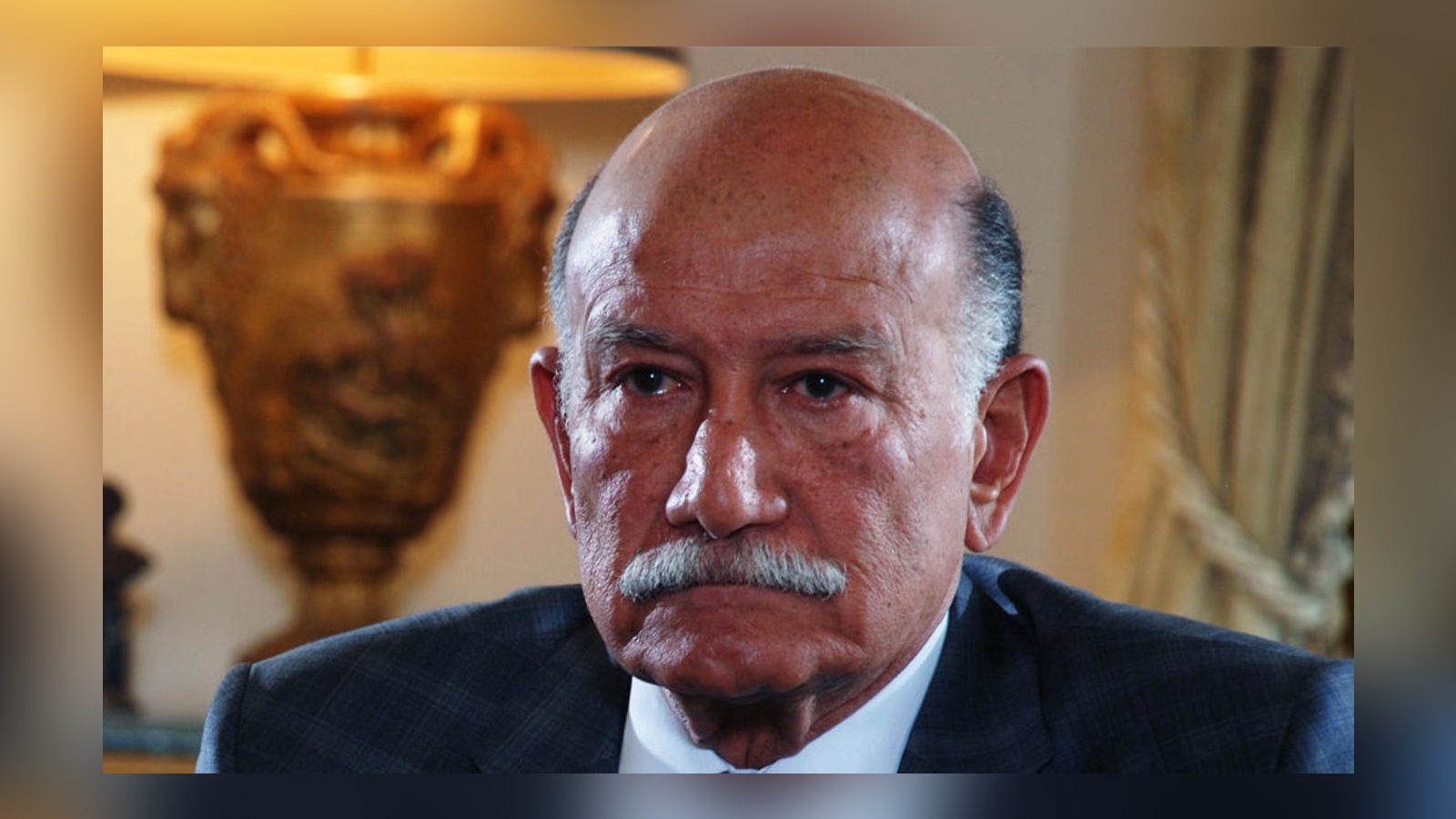 بعد إصابته بكورونا.. تدهور الحالة الصحية للفنان المصري أحمد خليل