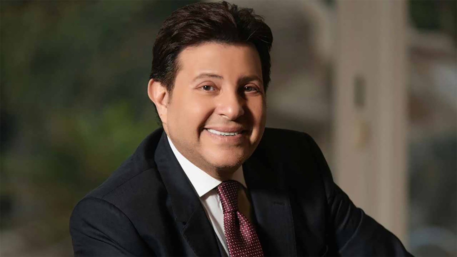 الفنان هاني شاكر يهاجم محمد رمضان بسبب ملابسه