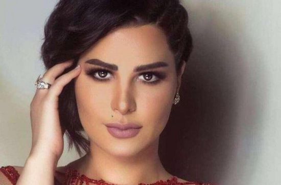 الفنانة شمس الكويتية تشوق جمهورها لحفلها في الفجيرة