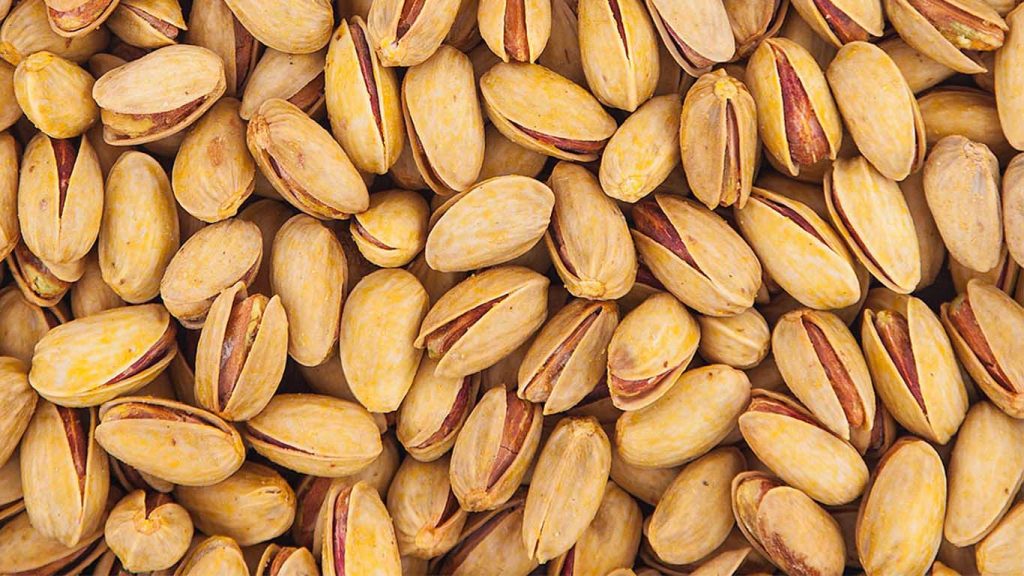 باحثون: الفستق تساعد على خفض ارتفاع ضغط الدم أثناء النوم