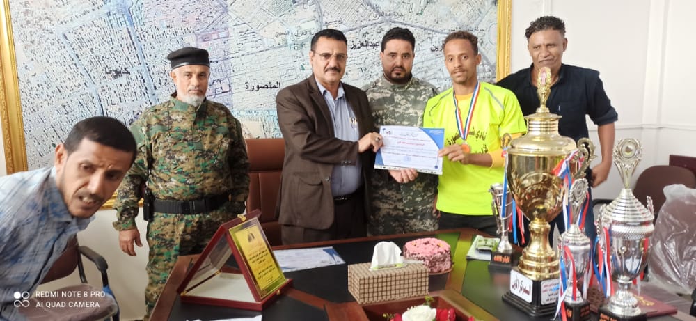 عدن.. "الداؤودي" يكرم اللاعبين الحائزين على بطولة سباق اختراق الضاحية