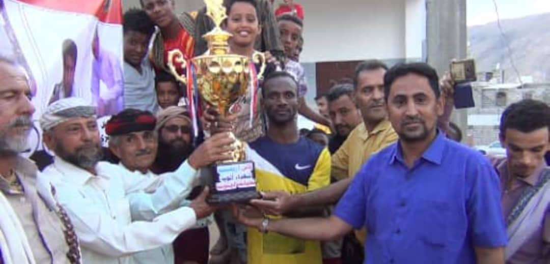 شبوة.. فريق ألوية العمالقة يحرز كاس أربعينية ثمانية من شهدائه