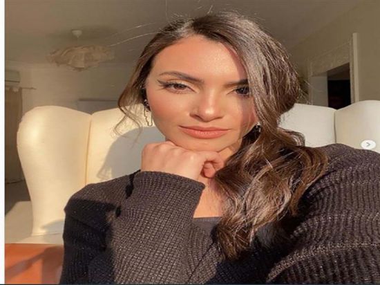 المطربة المصرية كارمن سليمان تطرح "خيرة" باللهجة الخليجية