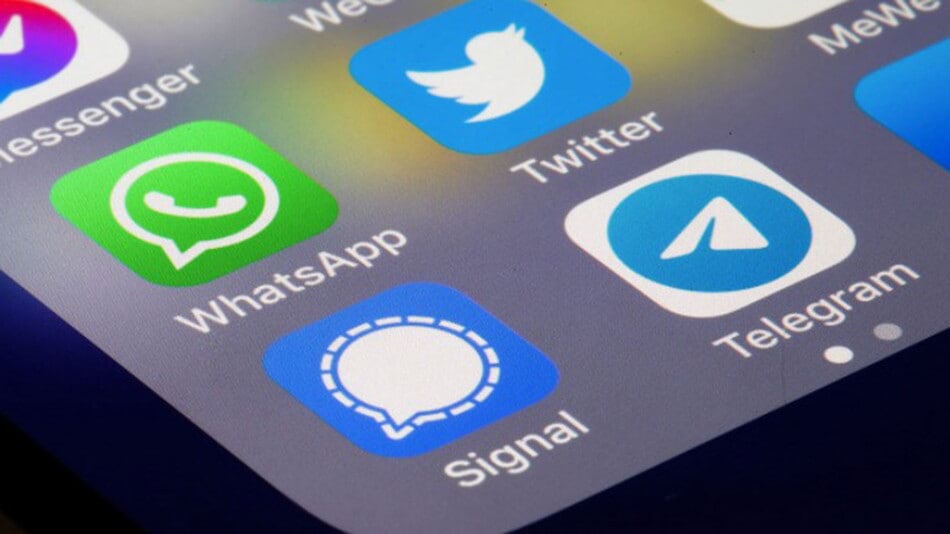 أوروبا تتيح التواصل بين واتساب وسناب شات وتلغرام وسط مخاوف حول الخصوصية