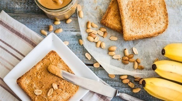 هل تضر السكريات بناء حجم العضلات؟