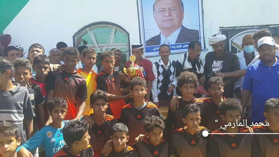 فريق عزان يتوج بطلاً للدوري المدرسي الأول لمدارس المنطقة الوسطى 