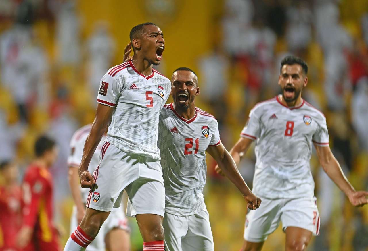 منتخب الإمارات يلتقي منتخب العراق بالجولة الثامنة من التصفيات الآسيوية