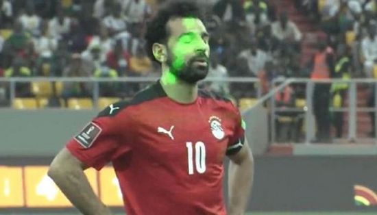 ماذا قال مدرب ليفربول عن واقعة الليزر ضد محمد صلاح