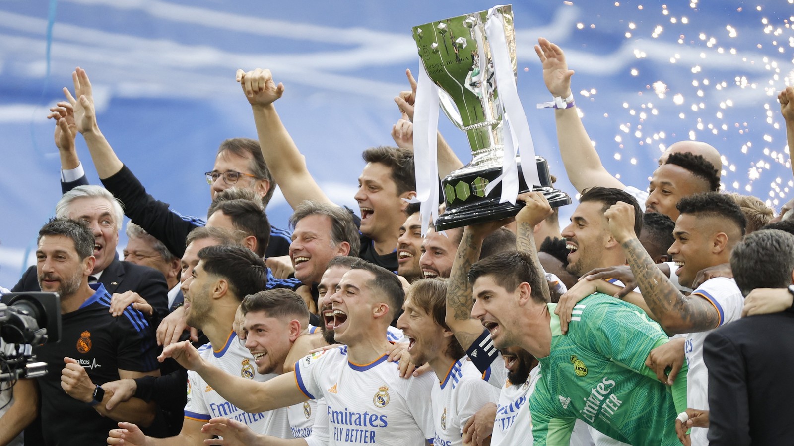نادي ريال مدريد يحقق لقب الدوري الإسباني للمرة 35 في تاريخه