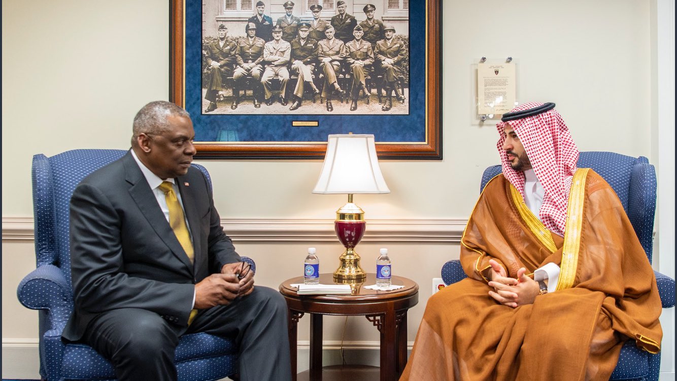 وزير الدفاع الأمريكي يشيد بجهود السعودية في دعم هدنة اليمن