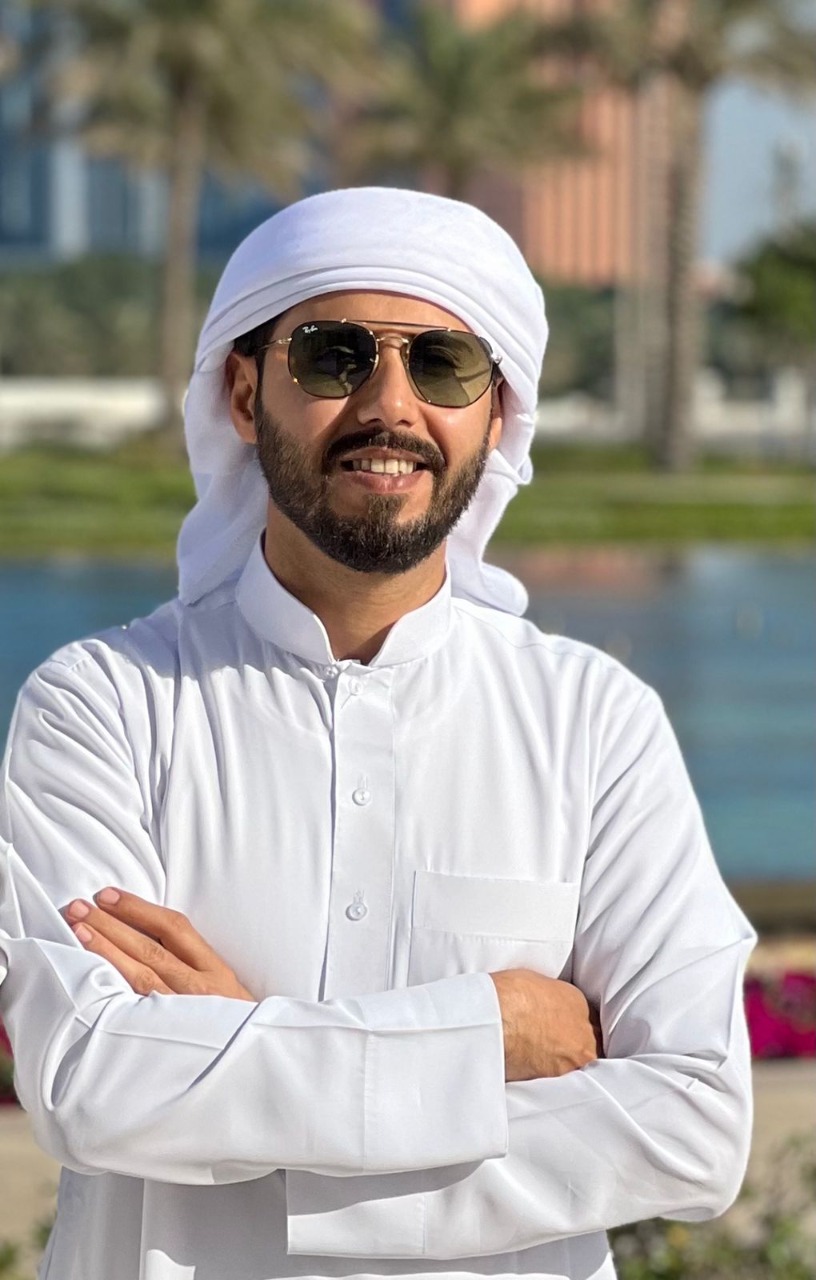 الفنان خالد عبدالله سعيد بالأصداء الإيجابية التي حققها فيلم سوشال مان على نتيفليكس
