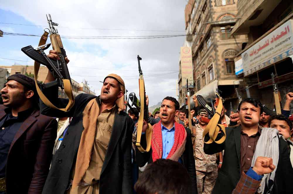الحوثيون يواصلون رفض فك حصار تعز ويهددون بتجديد بنك أهدافهم