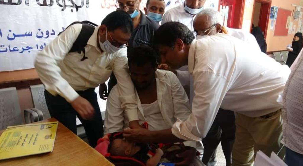 الاهدل يدشن حملة التحصين الثالثة ضد شلل الاطفال في الحديدة